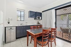 The Coffee House Apartments & Bistro - Sunshine Coast Tourism 12