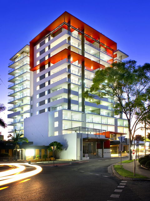 The Edge Apartment Hotel - Holiday Sunshine Coast 1