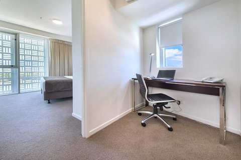 Empire Apartment Hotel - Holiday Sunshine Coast 6