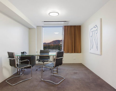 CBD Executive Apartments - Holiday Sunshine Coast 11