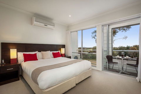 Quest Sanctuary Lakes - Holiday Sunshine Coast 1
