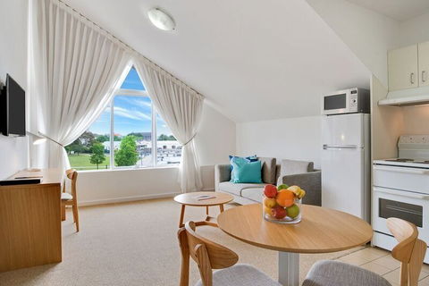 Williamstown Residences - Holiday Sunshine Coast 16