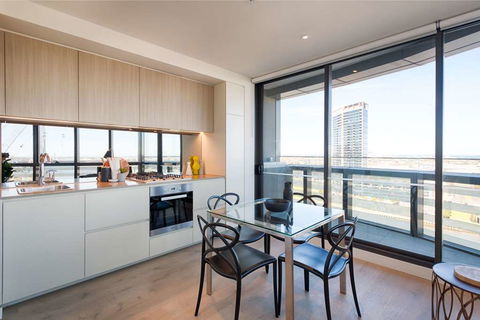 Orange Stay Apartments - Sunshine Coast Tourism 6