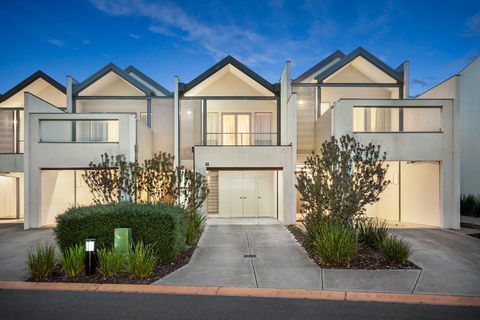 Quest Sanctuary Lakes - Sunshine Coast Tourism 0