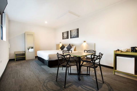 Nightcap At St Albans Hotel - Sunshine Coast Tourism 9