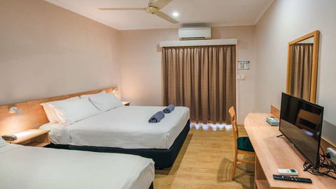 Contour Hotel - Sunshine Coast Tourism 5