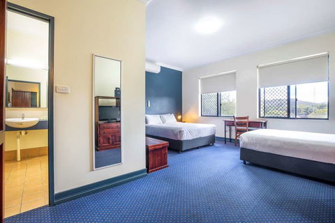 Atherton Hotel - Sunshine Coast Tourism 4