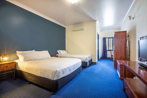 Atherton Hotel - Sunshine Coast Tourism 8