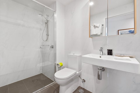 Arise Ivy and Eve - Sunshine Coast Tourism 10