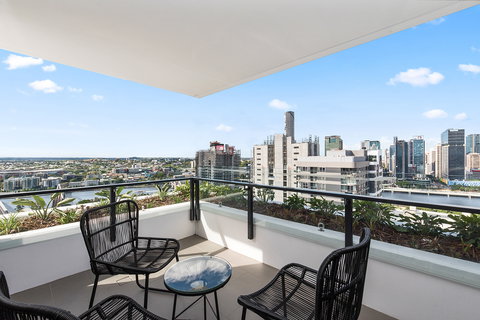 Arise Ivy and Eve - Sunshine Coast Tourism 11