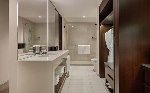 Hyatt Regency Brisbane - Holiday Sunshine Coast 2