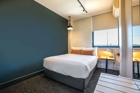 Chardons Corner Hotel - Sunshine Coast Tourism 8