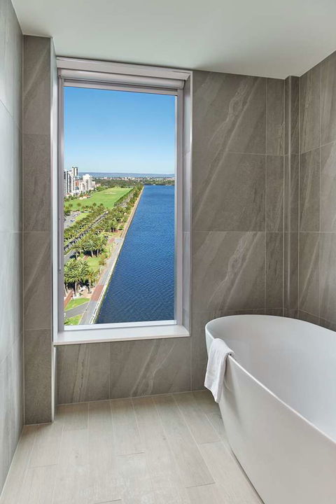 DoubleTree By Hilton Perth Waterfront - Holiday Sunshine Coast 8