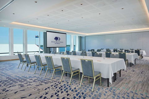 DoubleTree By Hilton Perth Waterfront - Holiday Sunshine Coast 12