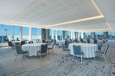 DoubleTree By Hilton Perth Waterfront - Holiday Sunshine Coast 13