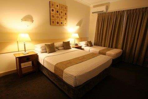 Emerald Maraboon Motor Inn - Holiday Sunshine Coast 3