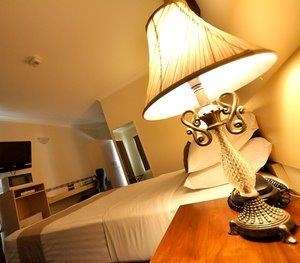 Emerald Maraboon Motor Inn - Holiday Sunshine Coast 11