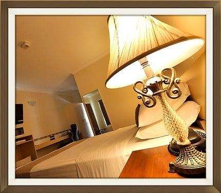 Emerald Maraboon Motor Inn - Holiday Sunshine Coast 13