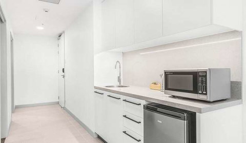 Essence Suites Taringa - Holiday Sunshine Coast 6