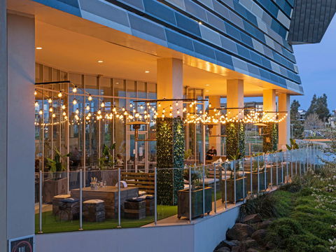 Mercure Melbourne Caroline Springs - Holiday Sunshine Coast 13