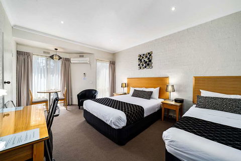 Comfort Inn Coach & Bushmans - Holiday Sunshine Coast 9