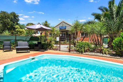 Comfort Inn Coach & Bushmans - Holiday Sunshine Coast 11