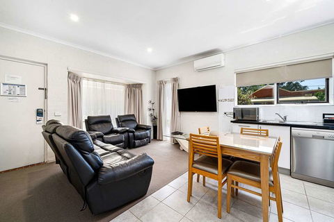Comfort Inn Coach & Bushmans - Holiday Sunshine Coast 16