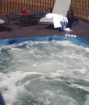 Hut on the Hill B&B - Holiday Sunshine Coast 1