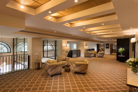 Mayfair Hotel - Sunshine Coast Tourism 10