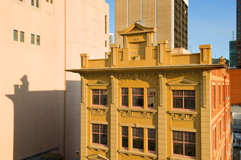 Adelaide Paringa Motel - Holiday Sunshine Coast 0