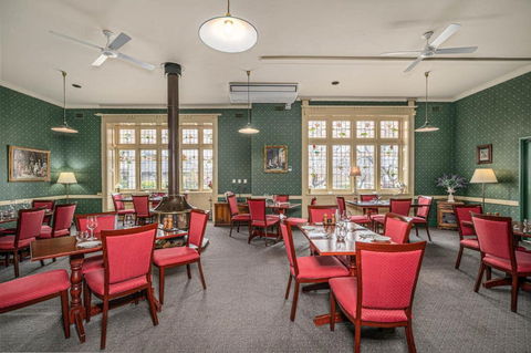 Cotswold Gardens - Holiday Sunshine Coast 7