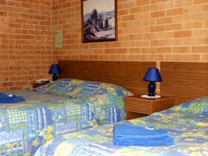 White Lanterns Motel - Holiday Sunshine Coast 1