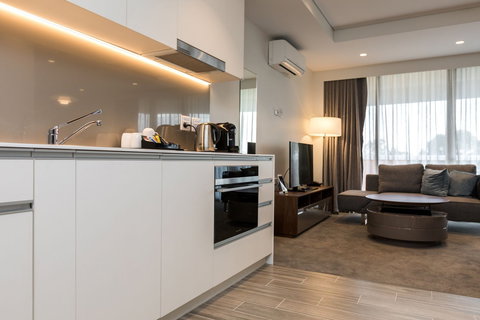 The Brankstone Hotel & Residences - Sunshine Coast Tourism 5