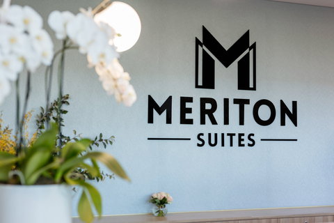 Meriton Suites Sydney Airport - Sunshine Coast Tourism 4