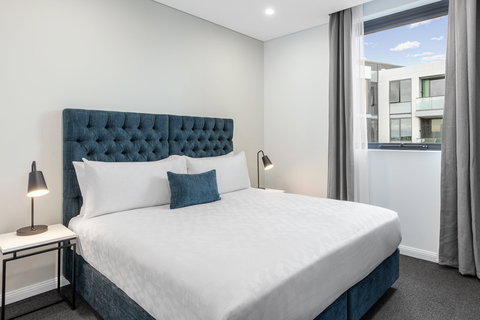 Meriton Suites Sydney Airport - Sunshine Coast Tourism 11
