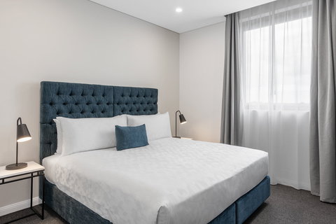 Meriton Suites Sydney Airport - Sunshine Coast Tourism 14