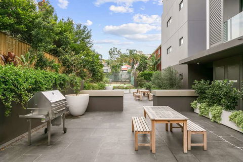 Good Life Suites - Holiday Sunshine Coast 1