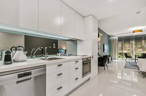 Good Life Suites - Holiday Sunshine Coast 5