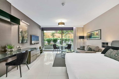 Good Life Suites - Holiday Sunshine Coast 11