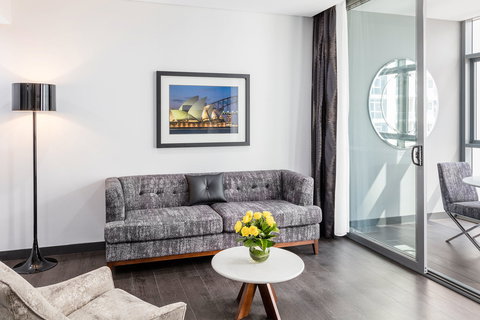 Meriton Suites Chatswood - Holiday Sunshine Coast 10