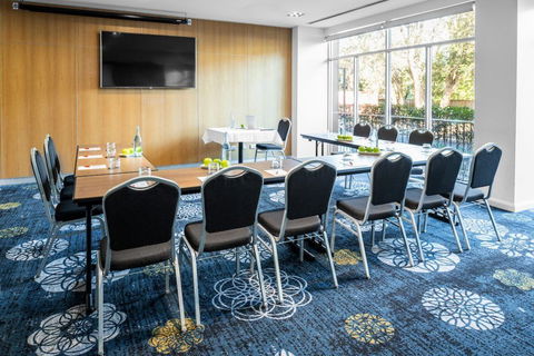 Hotel Urban St Leonards - Sunshine Coast Tourism 8