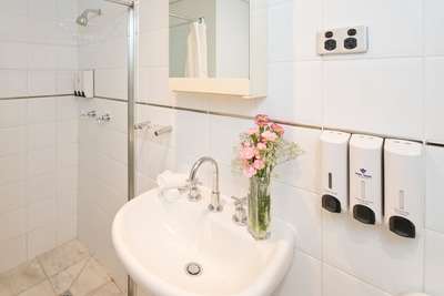 Park Regis Concierge Apartments - Sunshine Coast Tourism 9