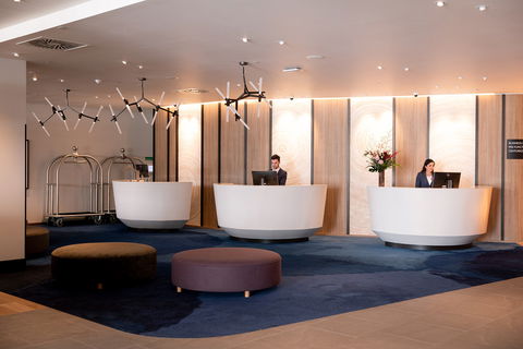 Crowne Plaza Hobart - Holiday Sunshine Coast 3