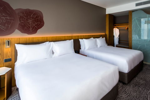 Crowne Plaza Hobart - Holiday Sunshine Coast 6