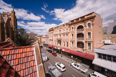 Hadley's Orient Hotel - Holiday Sunshine Coast 0