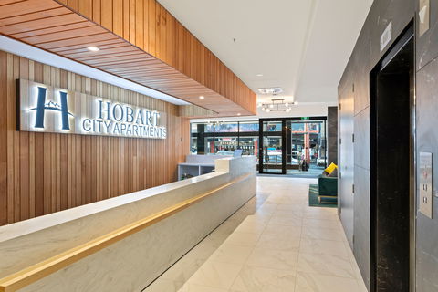 Hobart City Apartments - Holiday Sunshine Coast 3