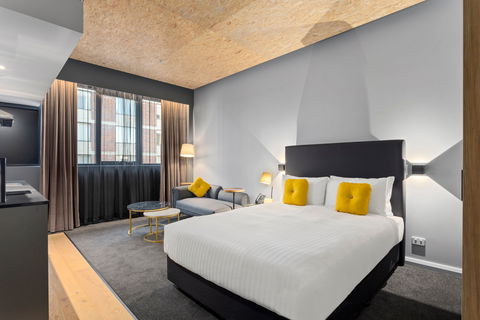 Hobart City Apartments - Holiday Sunshine Coast 12