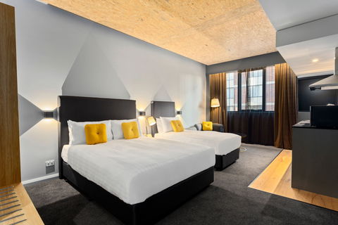 Hobart City Apartments - Holiday Sunshine Coast 13