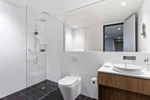Hobart City Apartments - Holiday Sunshine Coast 15