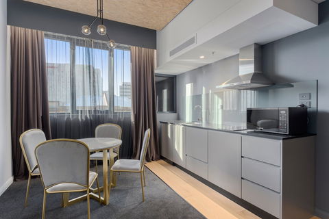 Hobart City Apartments - Holiday Sunshine Coast 17